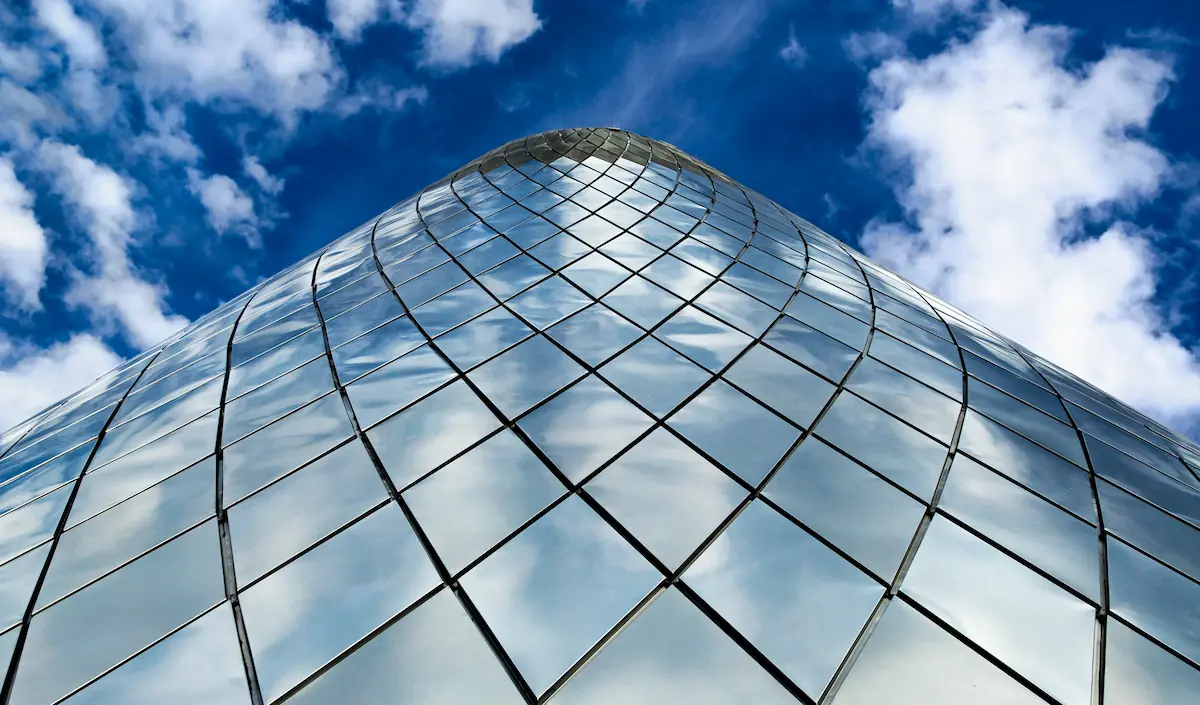 Beehive-shaped exterior of the "hot shop" at the Museum of Glass in Tacoma, featuring 2,800 diamond-shaped stainless steel panels.