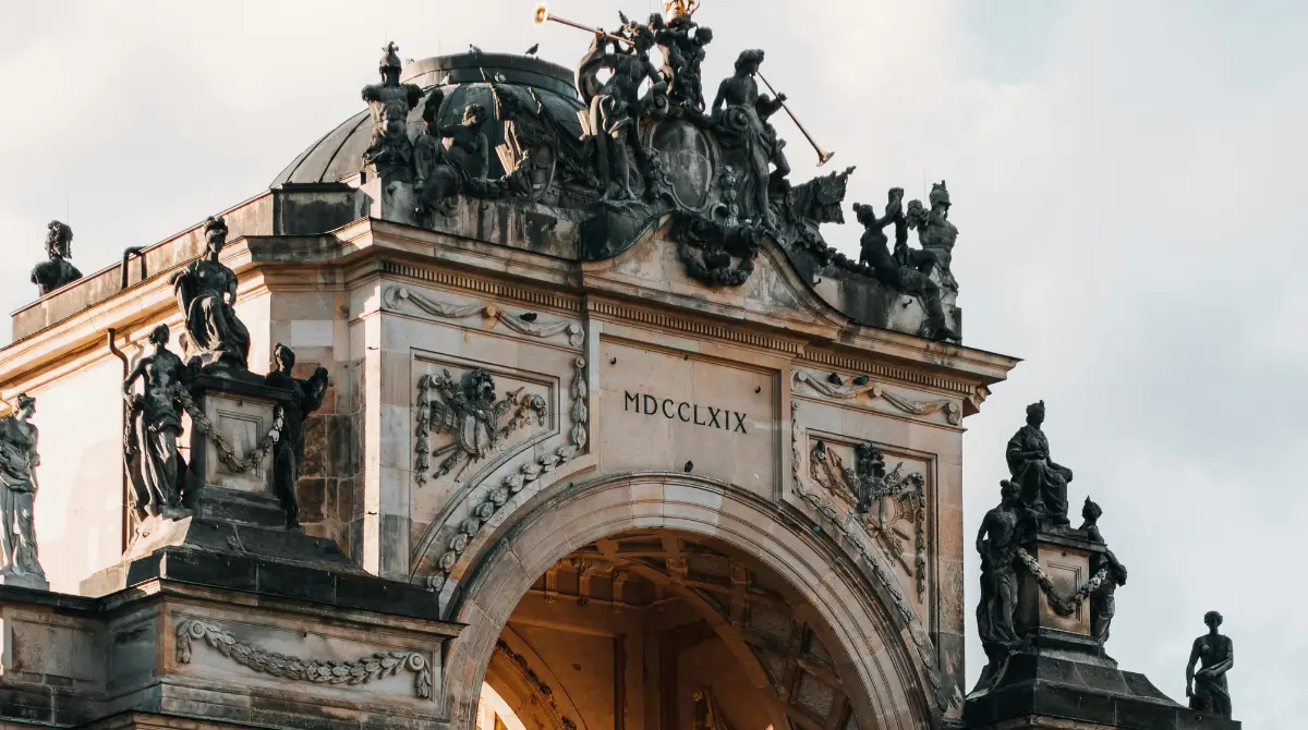 close-up of details of the Arc de Triomphe du Carrousel in Paris