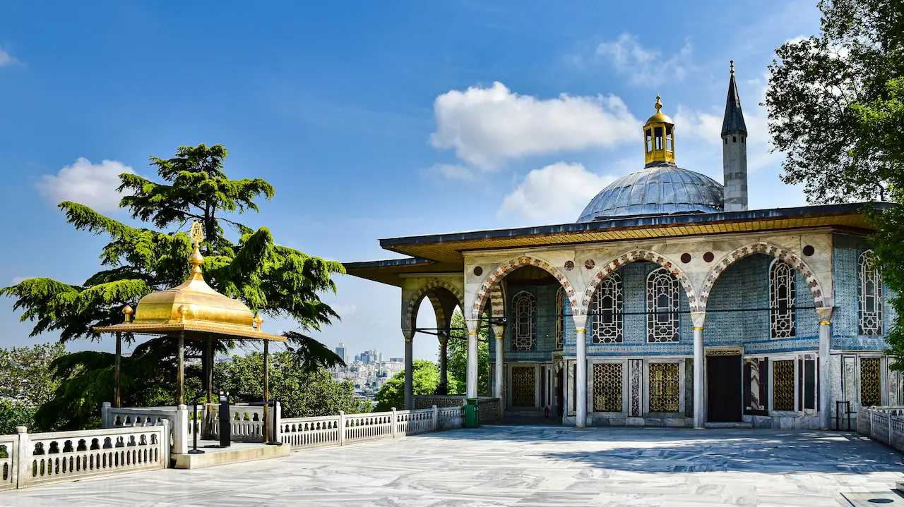Pavilion with a dome roof at the Blue Mosque in Istanbul, Turkey, highlighting traditional architectural elements.