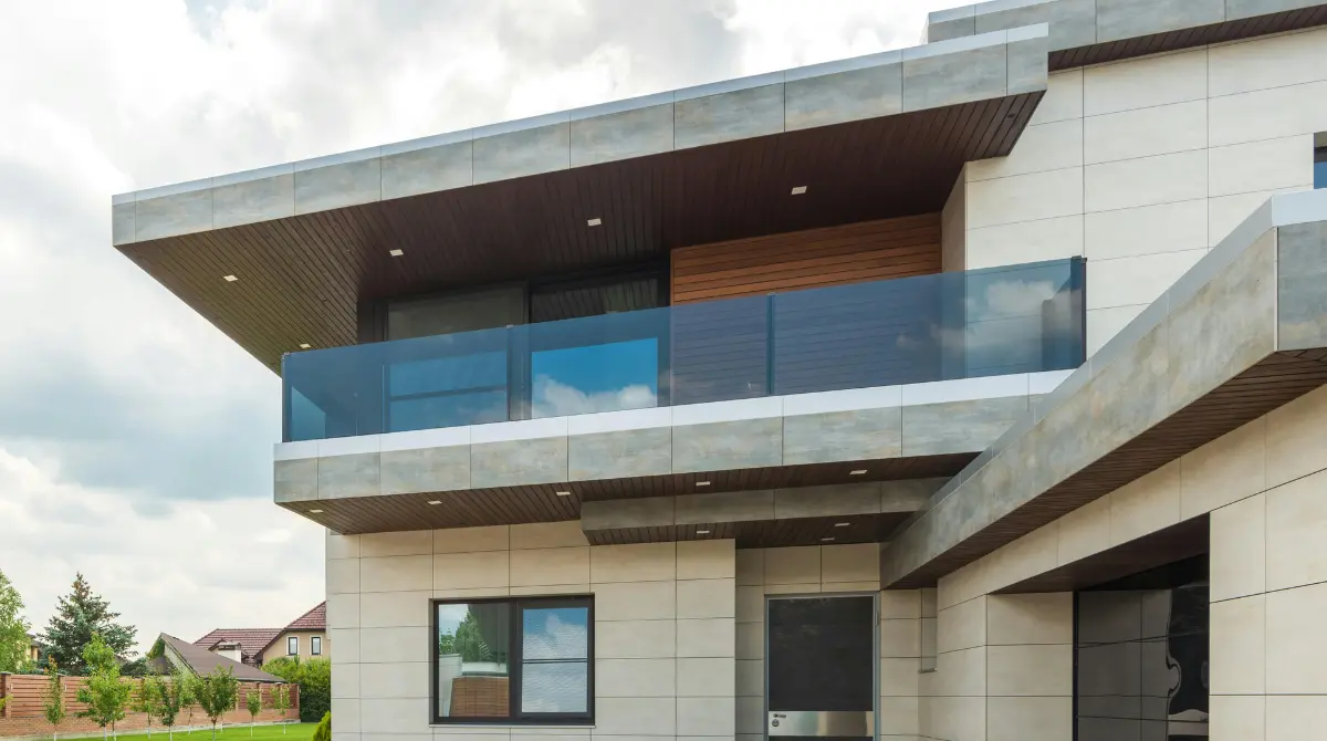 shed roof line on a contemporary house, featuring a single sloped design