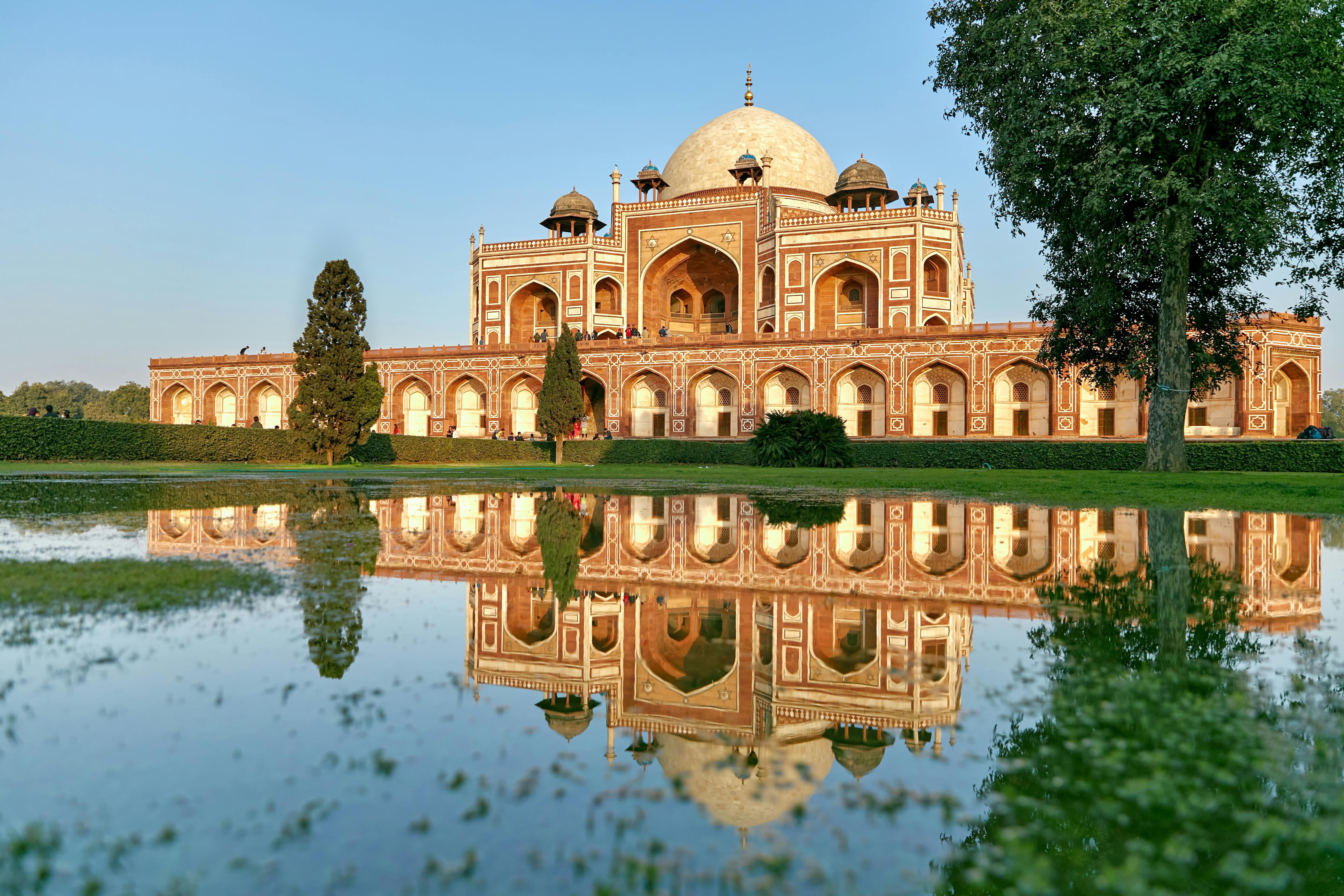 Humayun's Tomb with red sandstone and white dome.