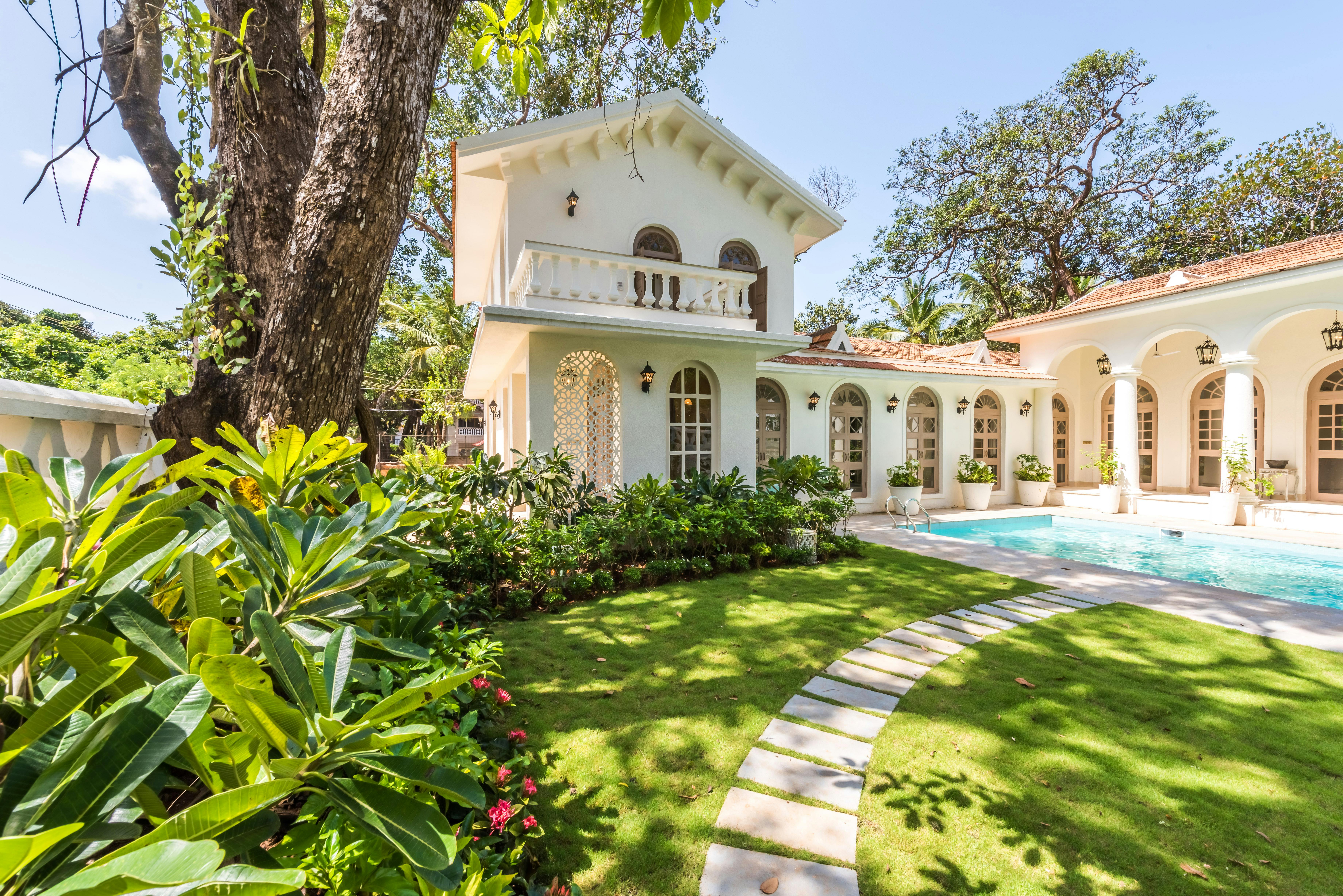 Mediterranean villa with garden and swimming pool.