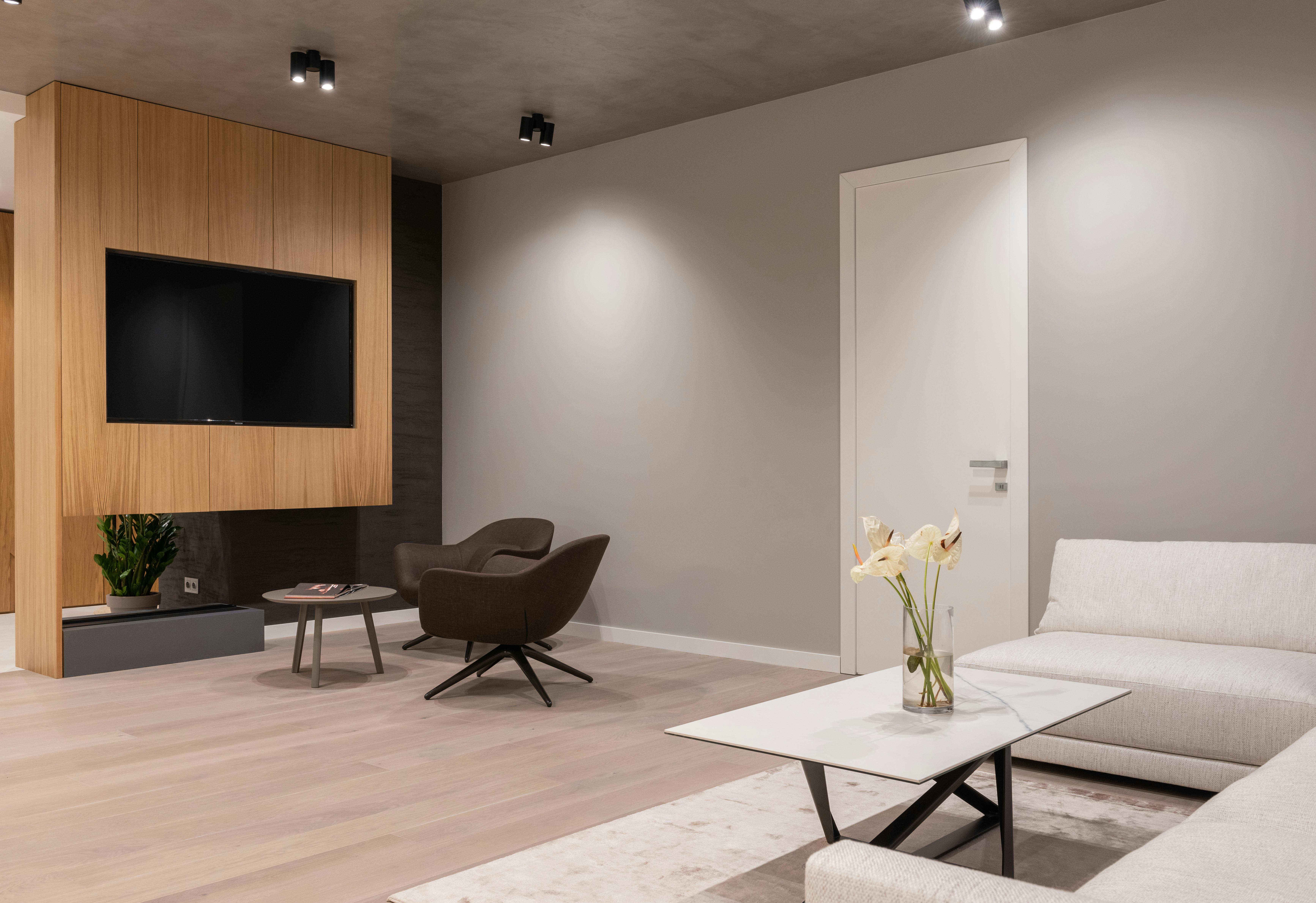 Minimal living room designed for visual harmony with balanced layout.