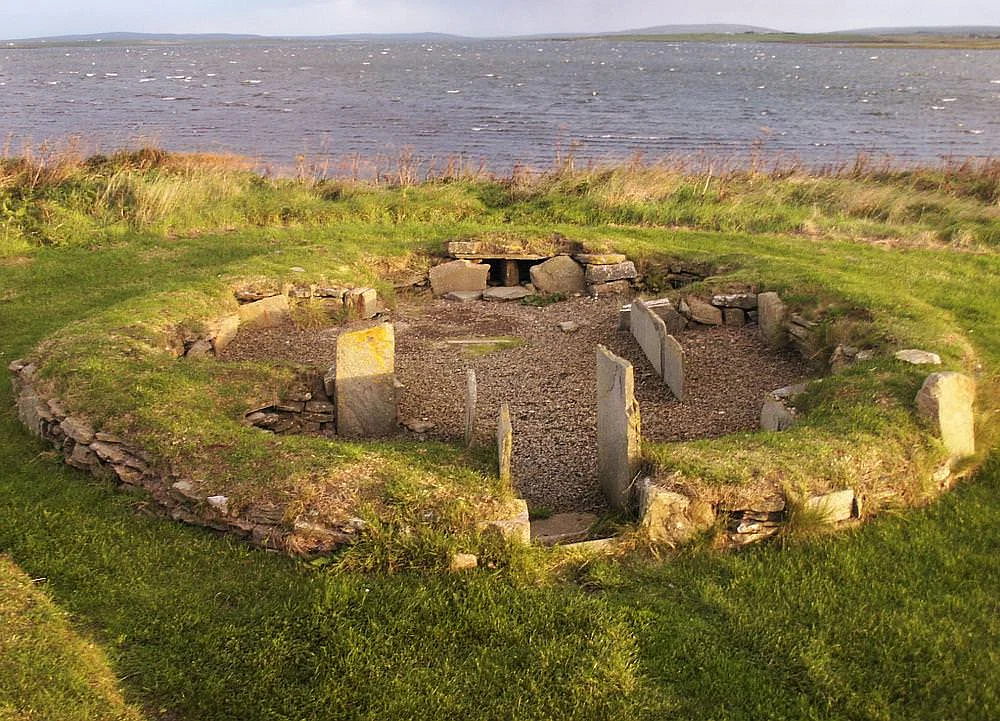 Neolithic Banpo village houses with circular and square layouts.