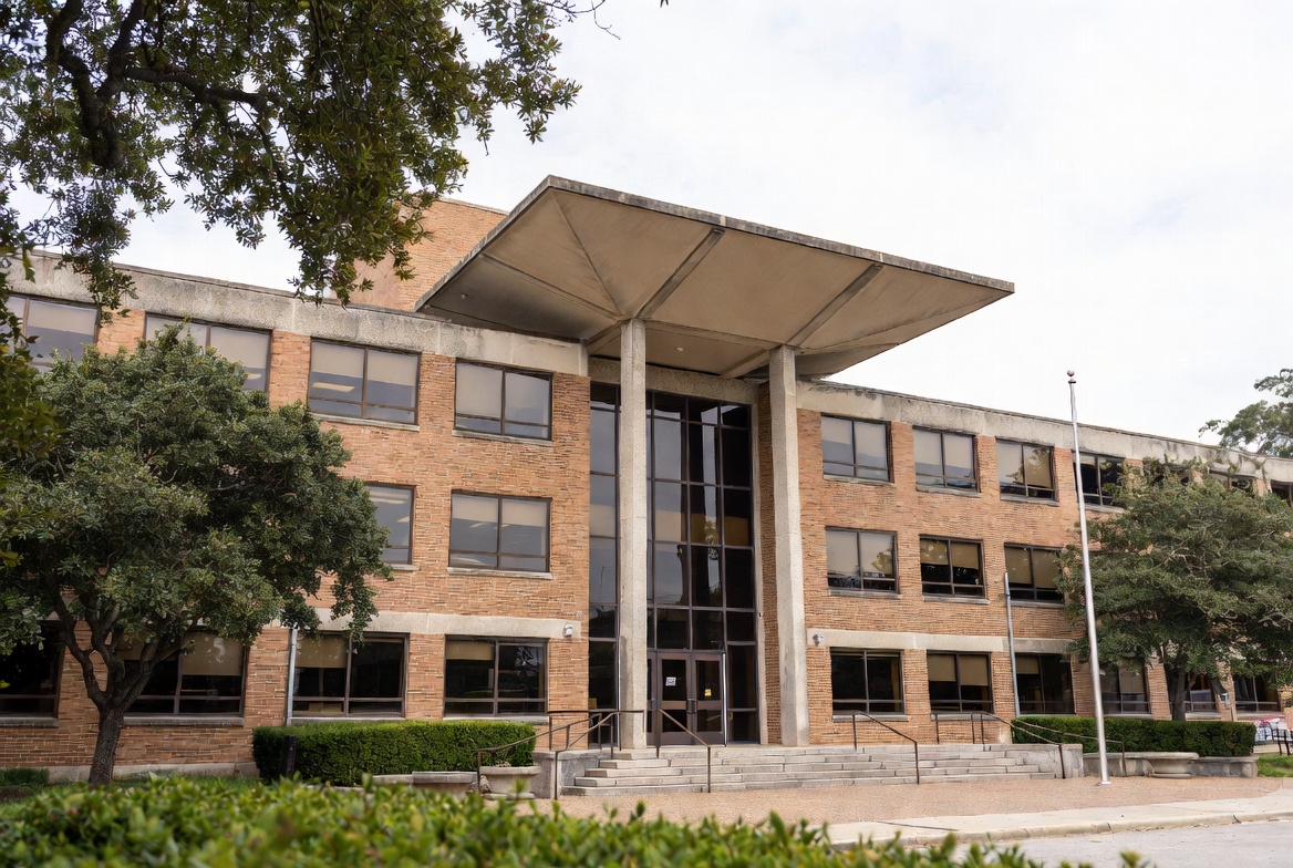 Institutional buildings used for public, educational, medical, and care-related functions.